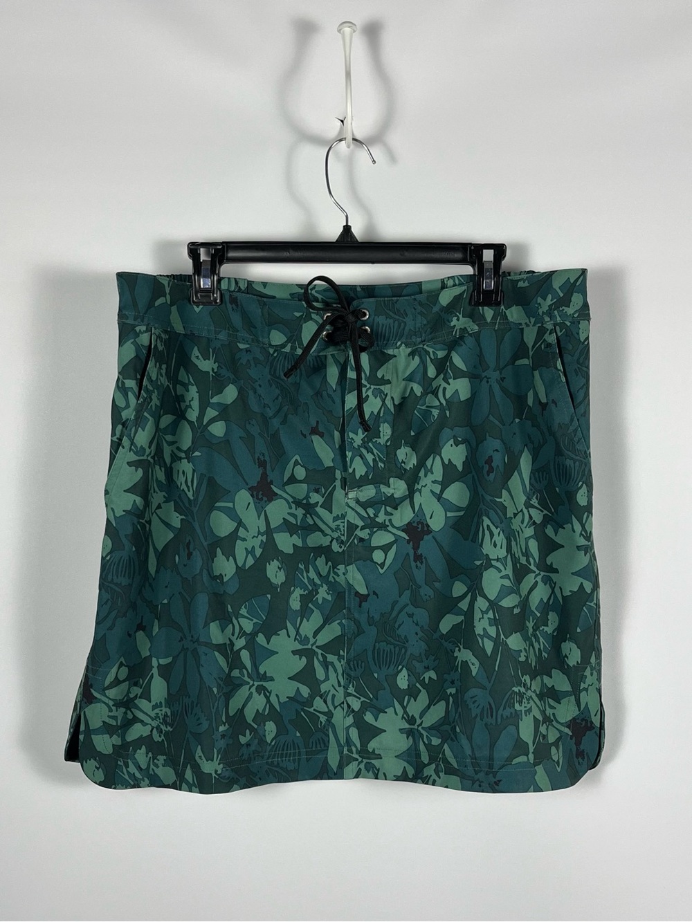 Rip Skirt Camo Floral Green Print Sport Skirt Size XL New With‎ Tags
